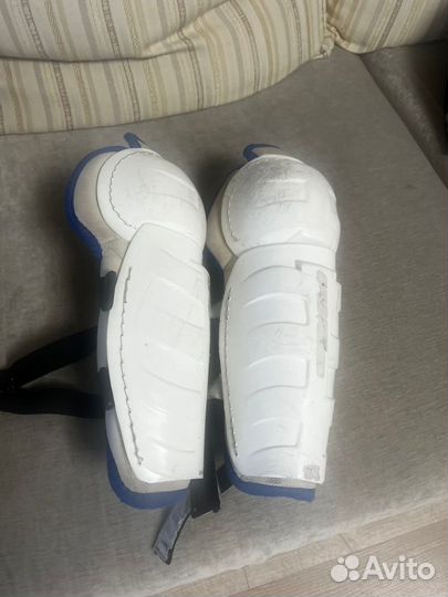 Щитки хоккейные