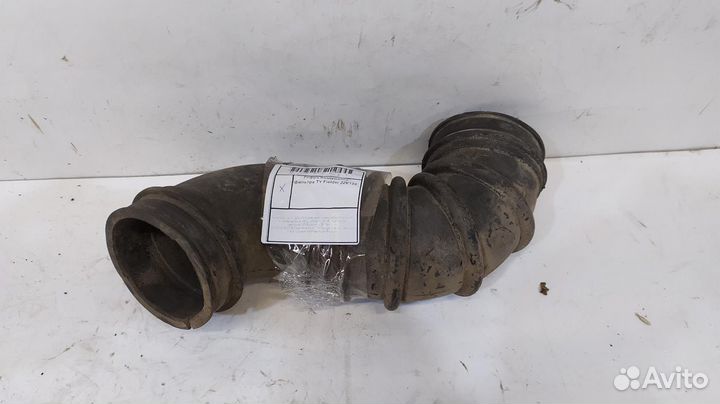 Патрубок воздухозаборника toyota corolla fielder E