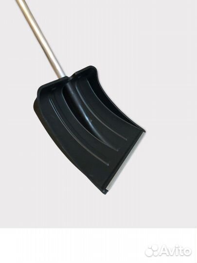 Лопата для уборки снега