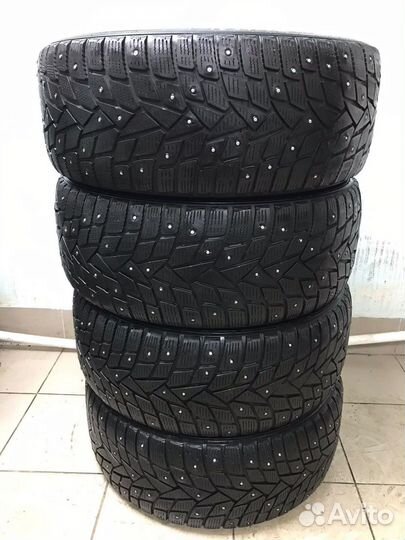Dunlop SP Winter Ice 02 255/45 R18