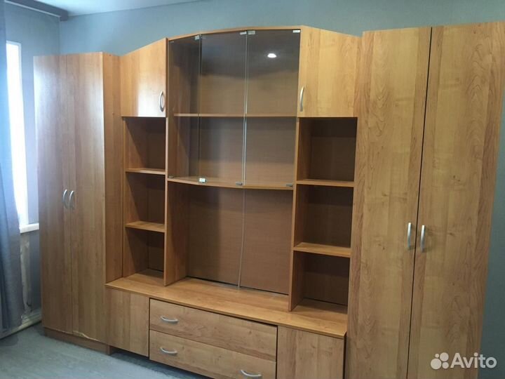 Стенка в гостиную со шкафами