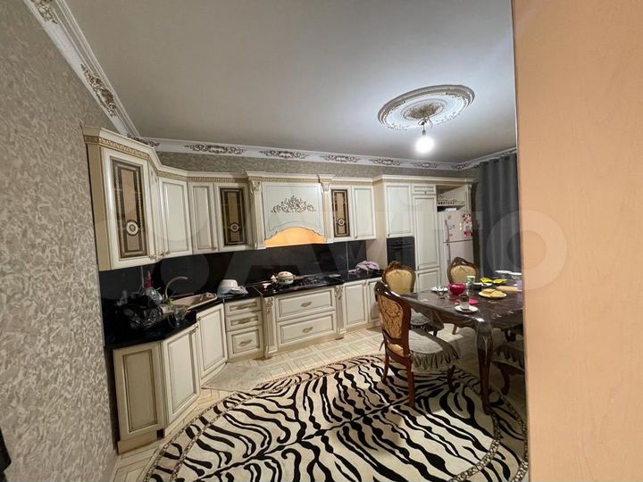 Дом 300 м² на участке 5 сот.