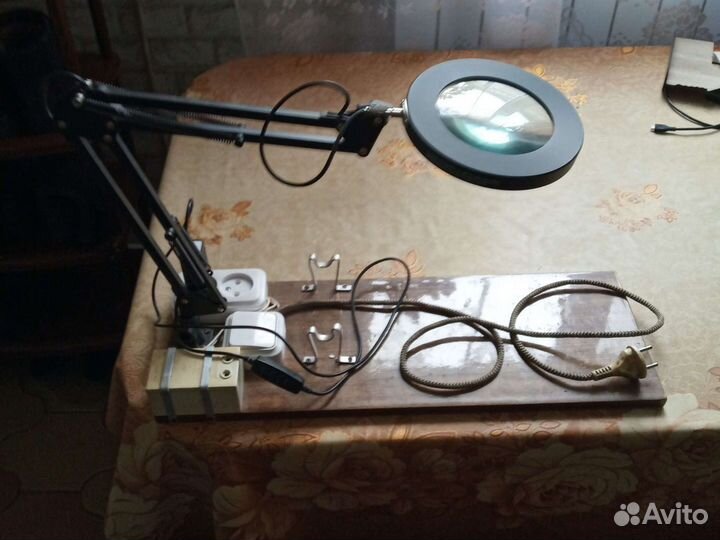 Стол для мелких паяльных работ