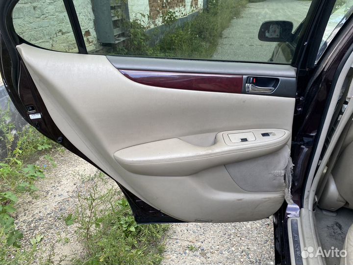 Дверные обшивки Lexus ES 300 XV30 4