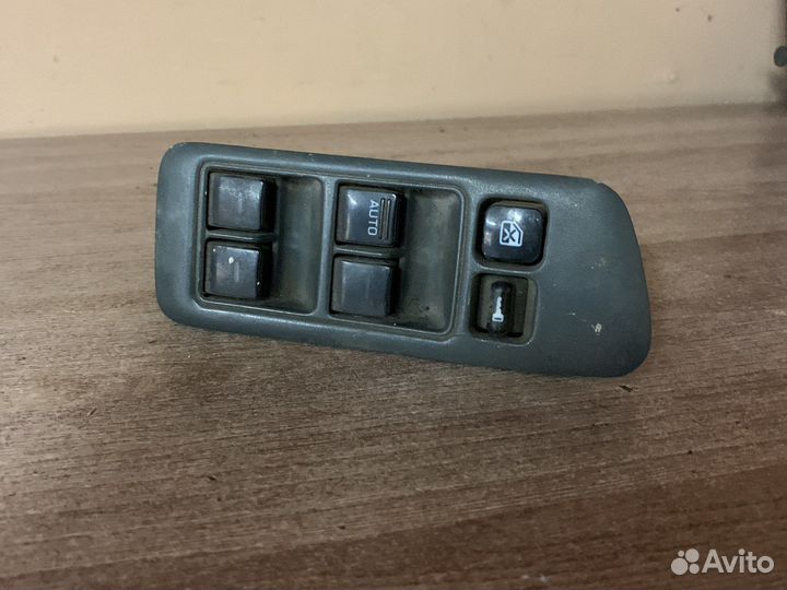 Блок стеклоподъемников Максима А32