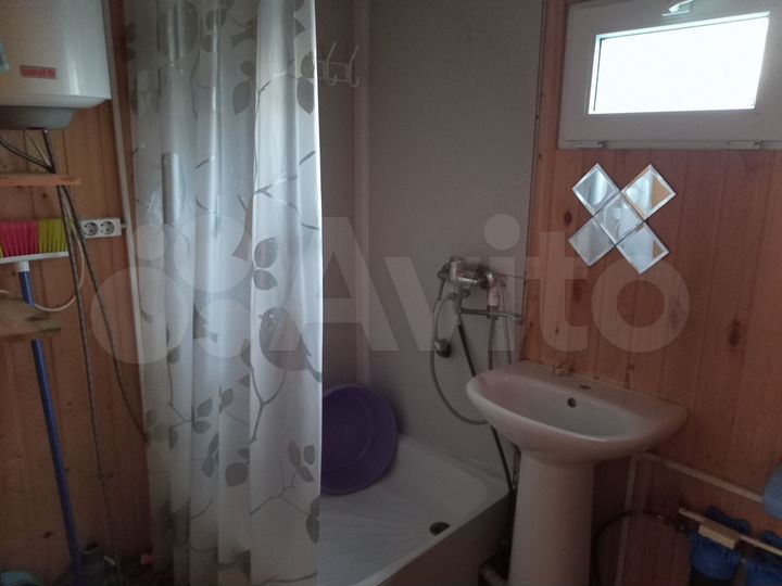 Дом 40 м² на участке 4 сот.