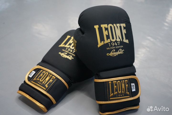 Боксерские перчатки leone кожаные