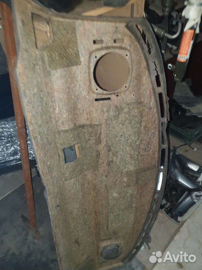 Задняя полка на вольво s40 2001г