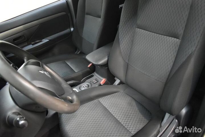 Mitsubishi Outlander 2 CVT, 2014, 127 000 км