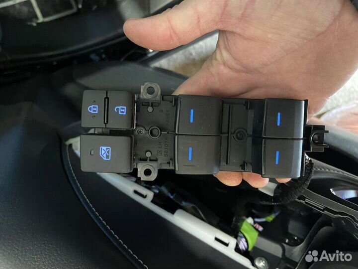 Блок управления стеклоподъемниками Toyota Camry 75