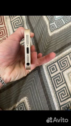 Телефон iPhone 5se
