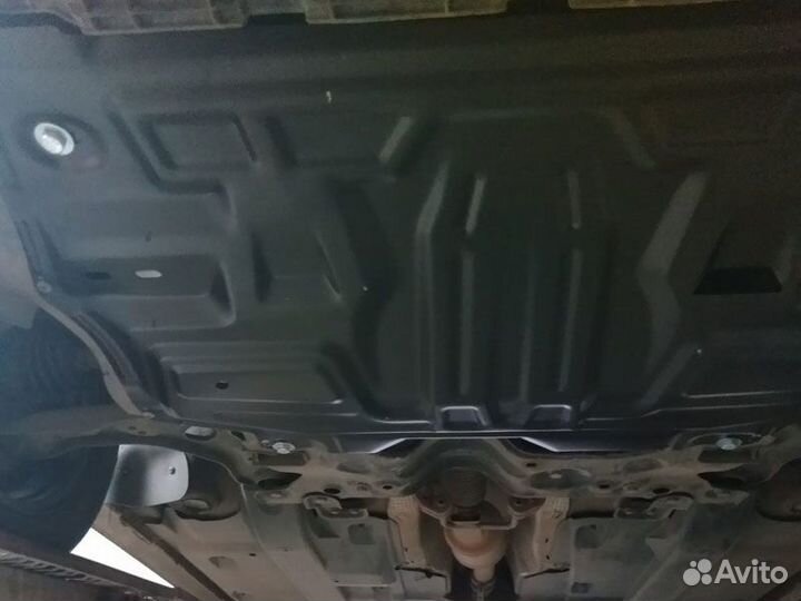 Защита картера двигателя и кпп Volkswagen Polo V