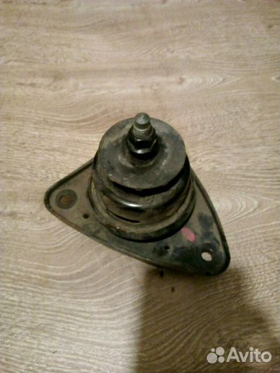 Опора двигателя Hyundai Elantra J4