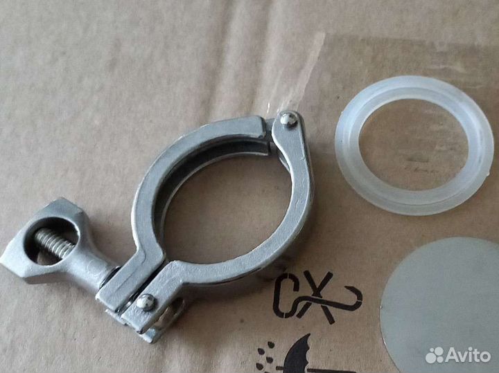 Хомут с уплотнением