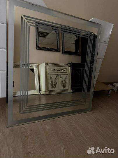 Зеркало с подсветкой в ванную