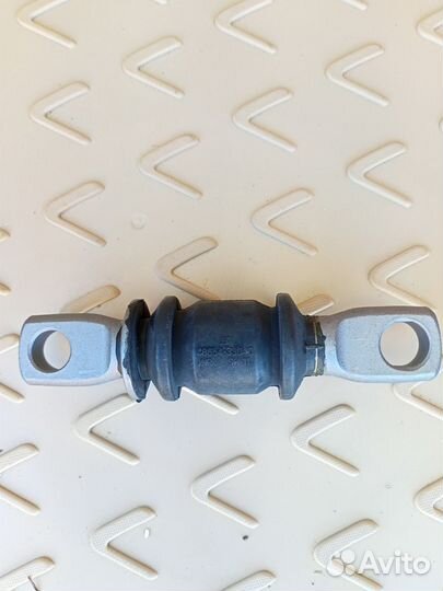 Сайлентблок переднего рычага CTR GV0437 CVT2