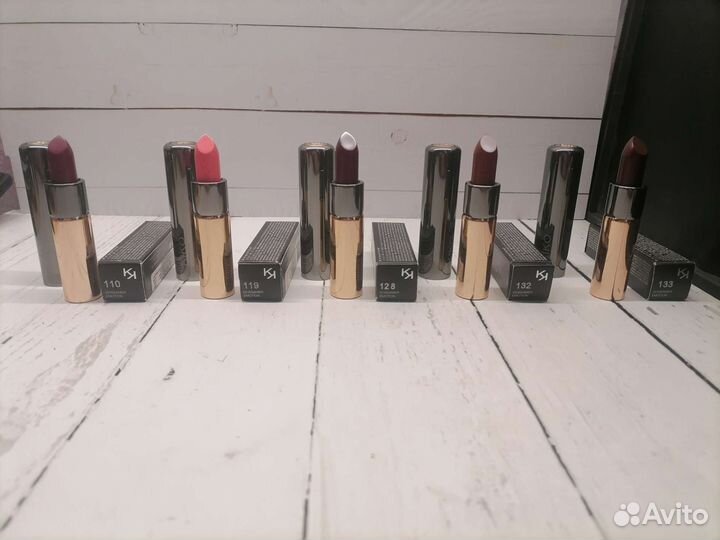 Яркая кремовая помада kiko Gossamer emotion