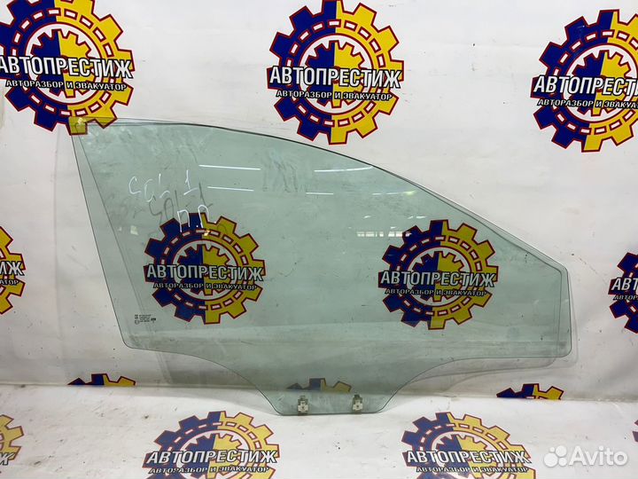 Стекло двери передней правой Kia Rio3