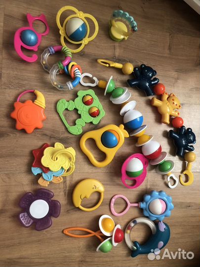 Погремушки и мягкие игрушки