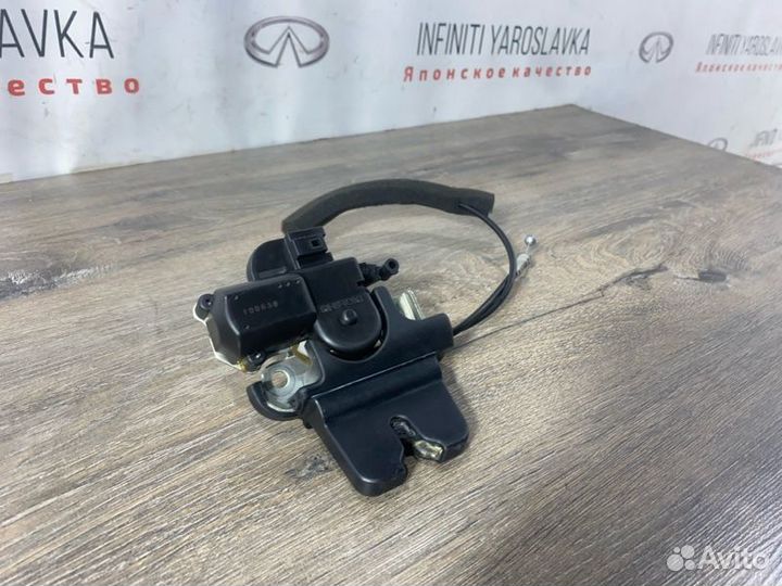 Замок крышки багажника Infiniti M37 M25 M35 M56