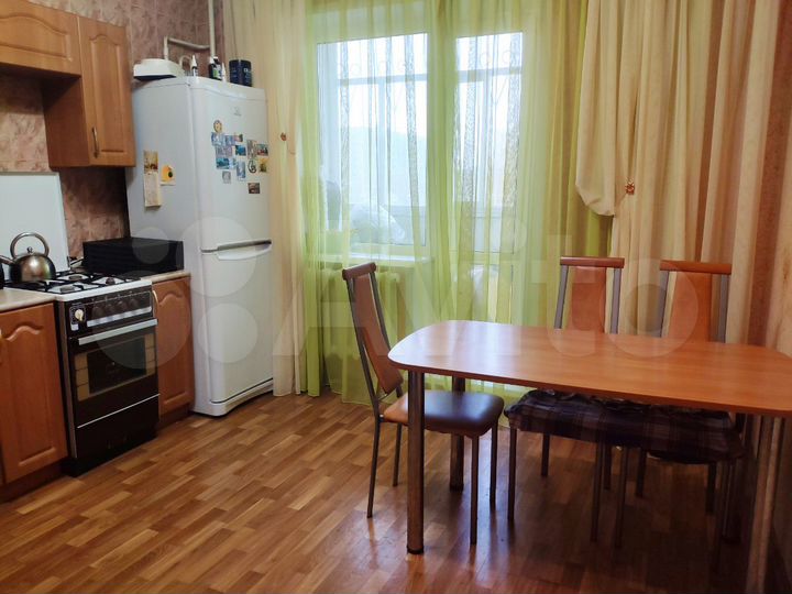 3-к. квартира, 74 м², 2/10 эт.