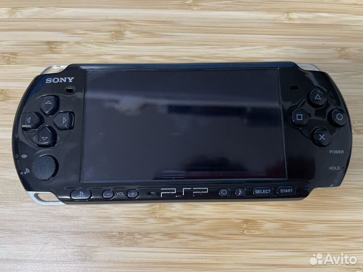 Sony PSP 3008 прошитая Ростест