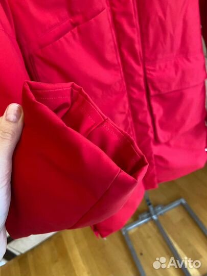 Демисезонная куртка красная парка р.44-46