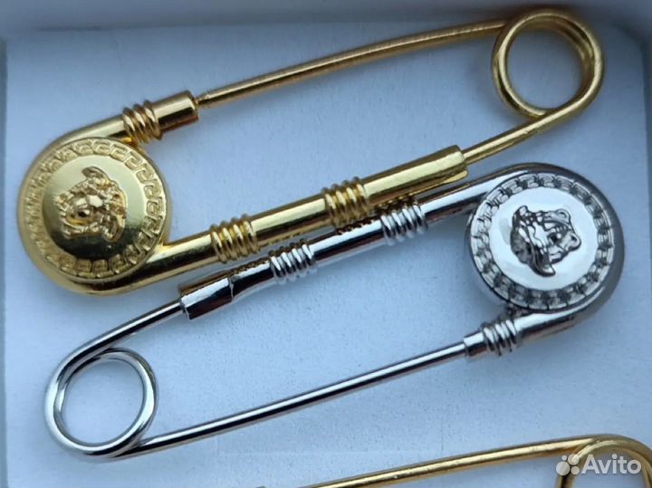 Булавки versace