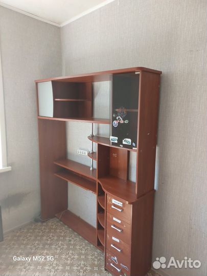 Компьютерный стол, стенка