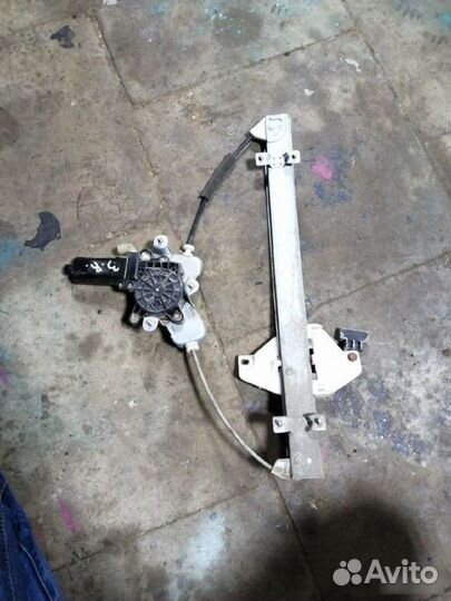 Стеклоподъемник задний правый Hyundai Sonata 4