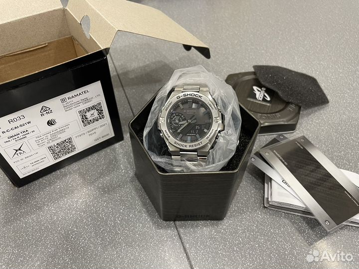Часы Casio G-Shock GST-B500D-1A1