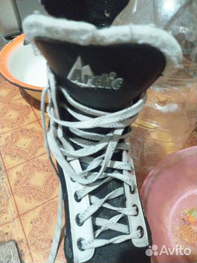 Коньки хоккейные Монреаль Арктика 42 размер рвутся