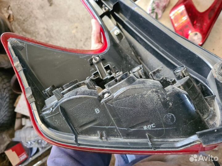 Фонарь задний задний правый Nissan Juke F15 HR16DE