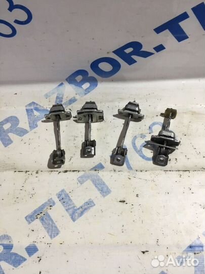 Ограничитель двери LADA kalina 2 1.6 ат универсал