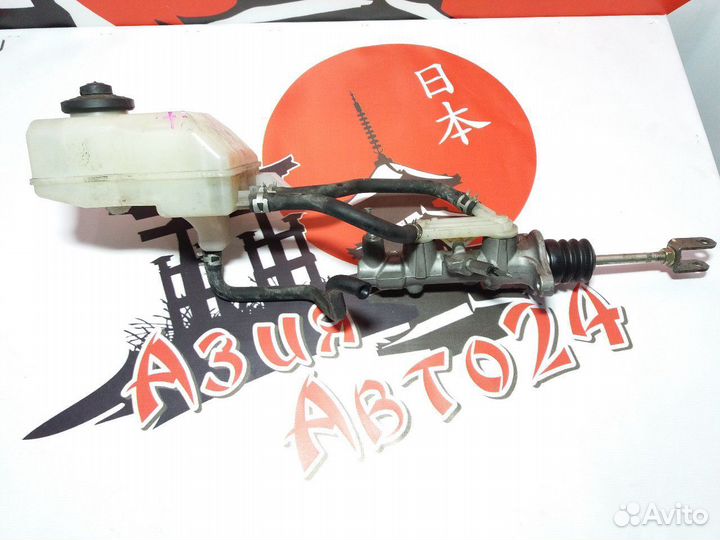 Главный тормозной цилиндр Toyota Prius NHW20 1NZ-F