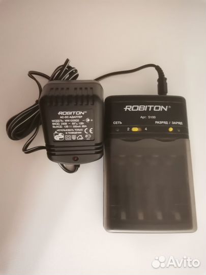 Зарядное устройство Robiton S100