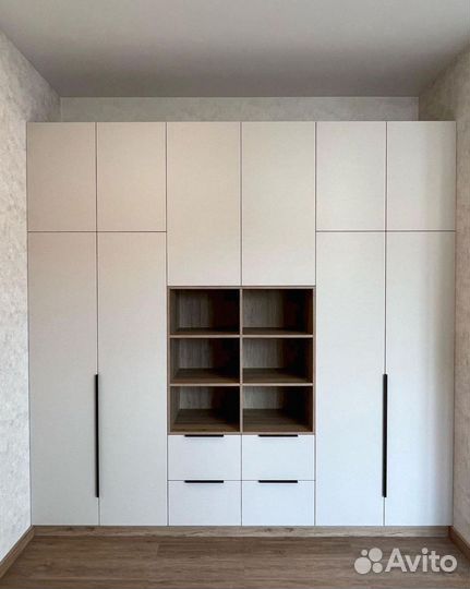 Шкафы распашные на заказ