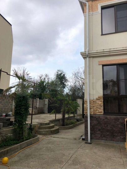 Коттедж 377 м² на участке 7 сот.