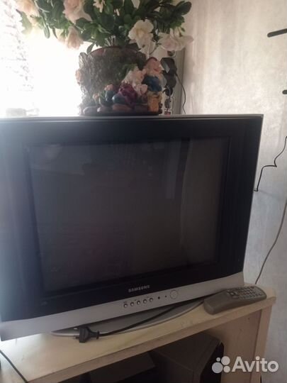 Телевизор samsung