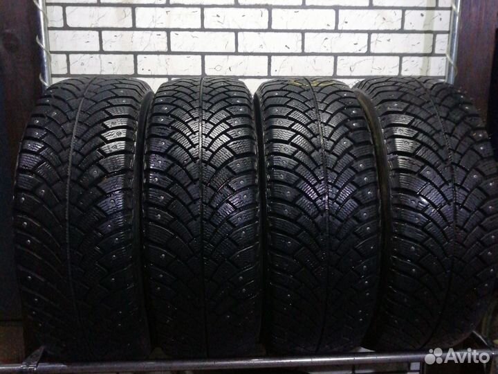 Bfgoodrich G-Force Stud 215/55 R17 98Q