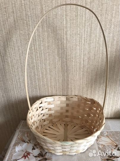 Корзинка для подарков и цветов