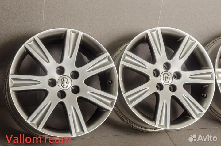 Лот KA5815 Оригинальные 18-е диски toyota