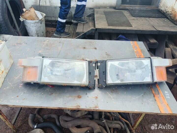 Фара главного света Scania 4 серии