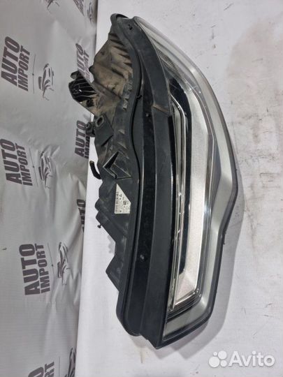 Фара левая Audi A6 C7 сhv