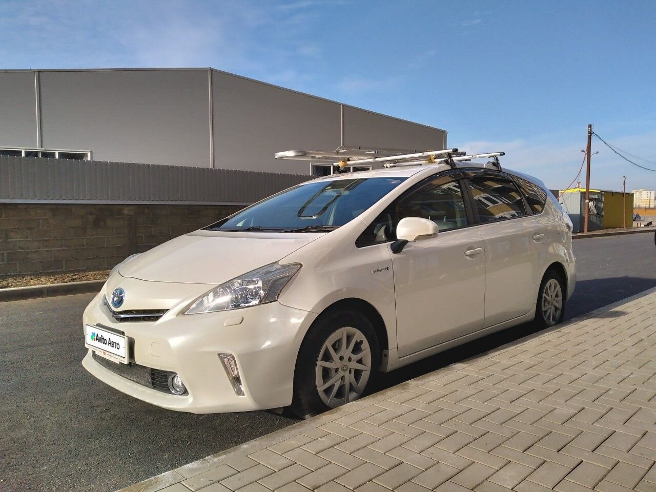 Toyota Prius Alpha: фото из отзыва
