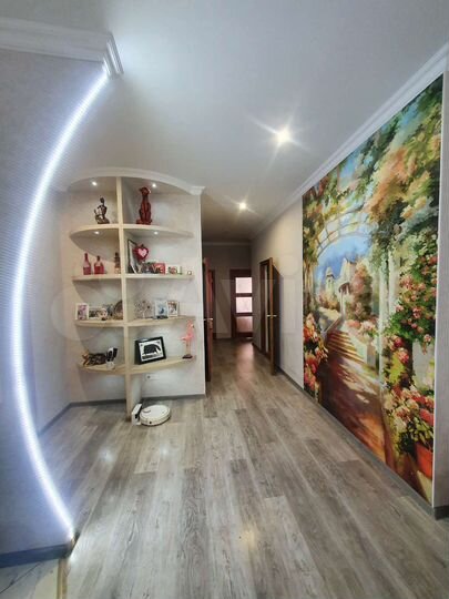 3-к. квартира, 106 м², 2/6 эт.