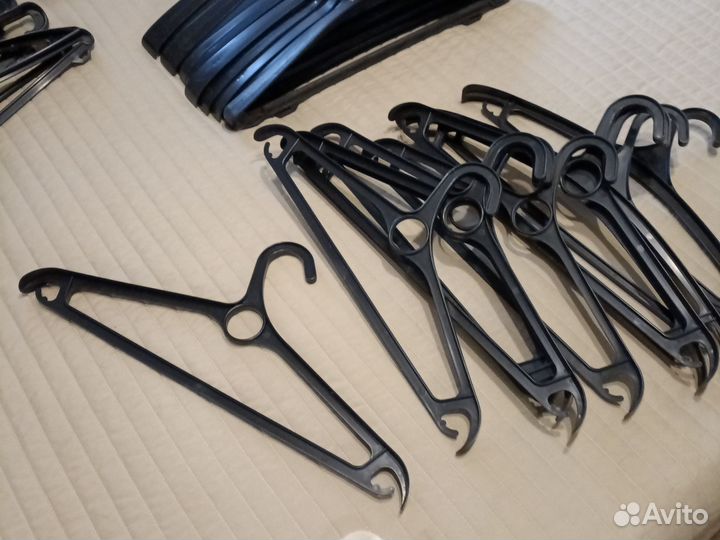 Вешалки плечики