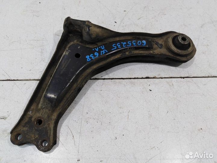 Рычаг передний левый нижний