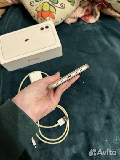 iPhone 11, 64 ГБ