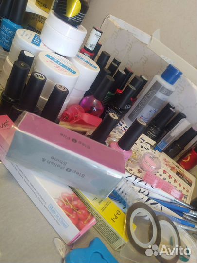 Все для маникюра и наращивания ногтей